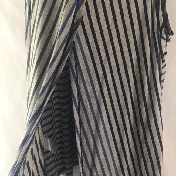 Cotton Innovation Hi Lo Stripe Top - Picture 4 of 4